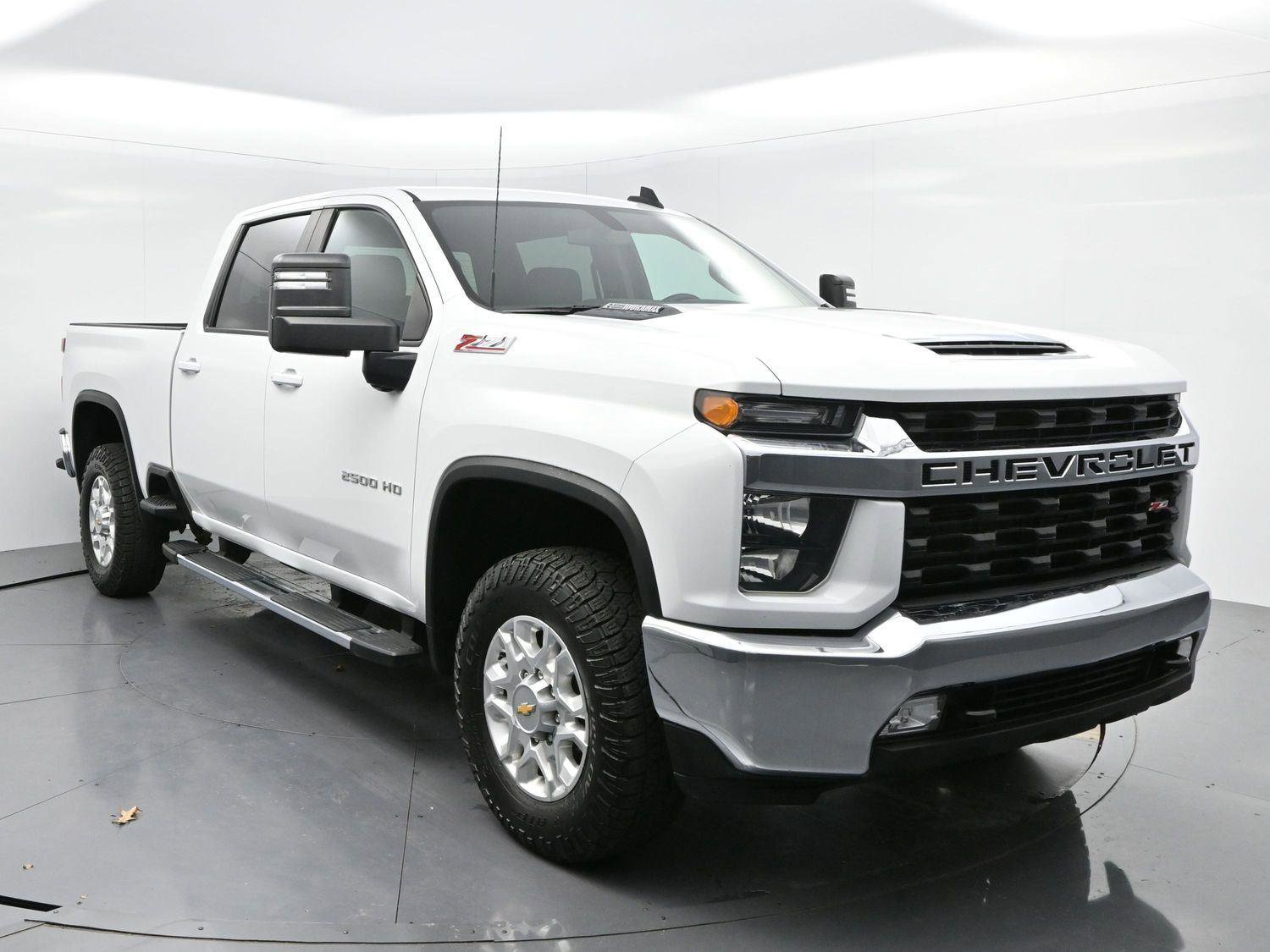 Used 2023 Chevrolet Silverado 2500 LT w/ Convenience Package image 2