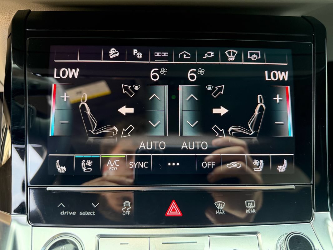 Used 2024 Audi Q8 e-tron Prestige AWD/4WD image 38