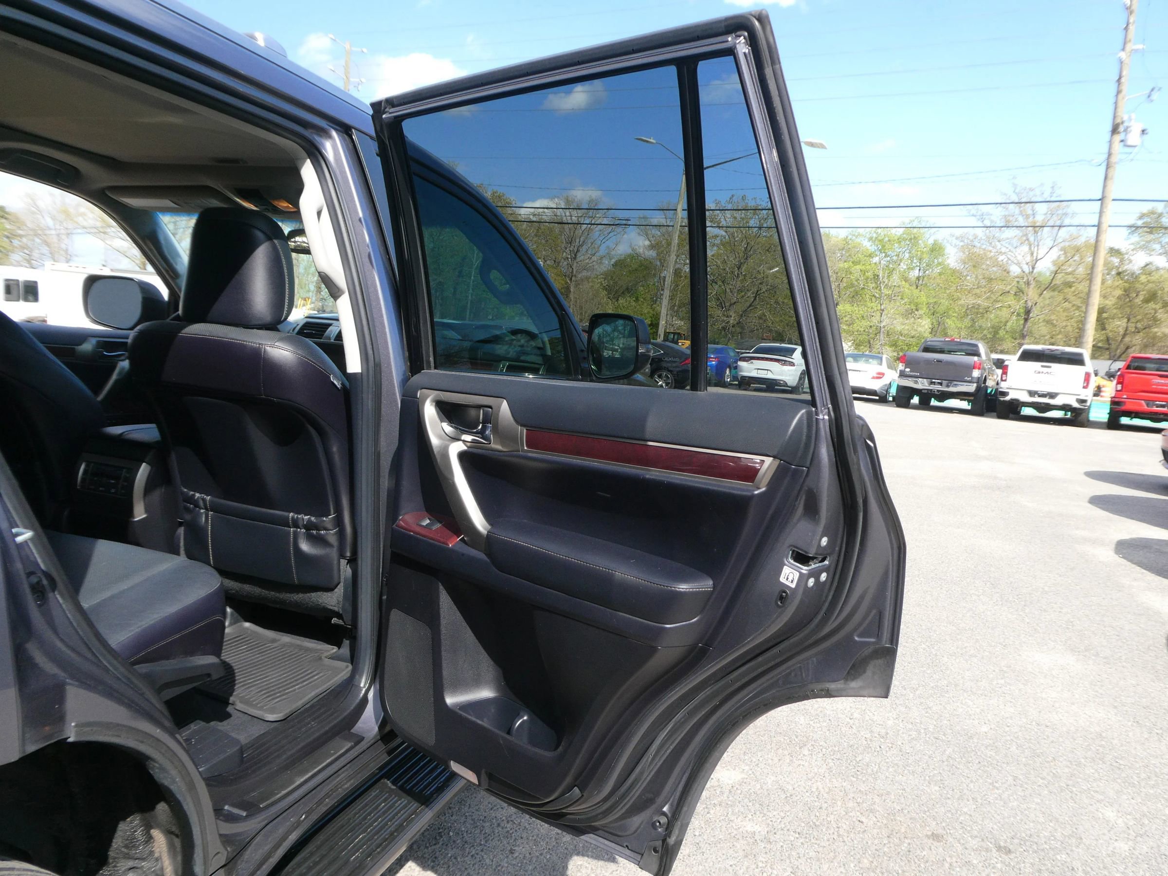 Used 2016 Lexus GX 460 w/ Premium Package image 29