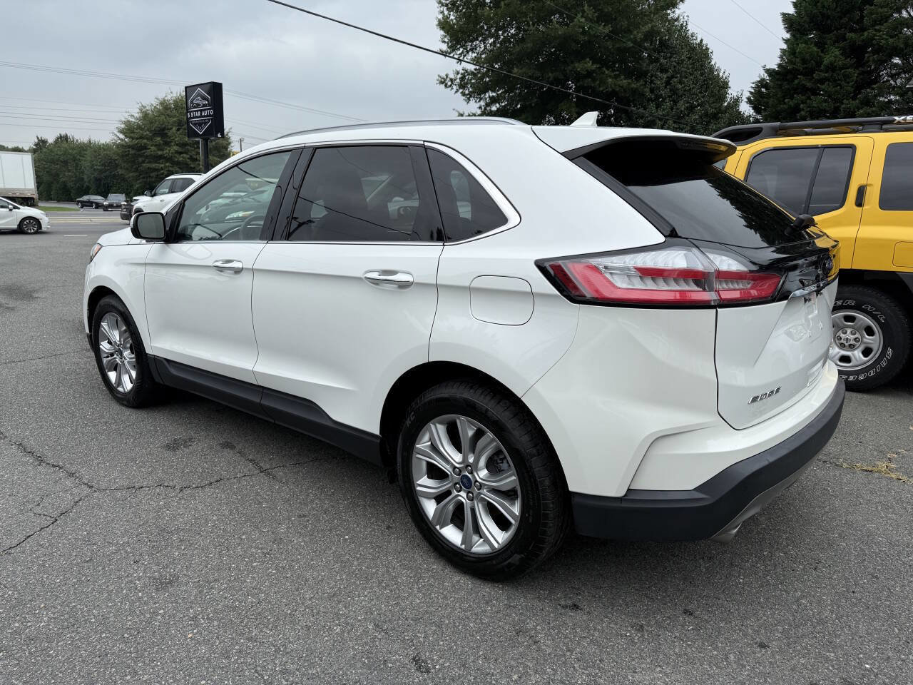 Used 2020 Ford Edge Titanium image 7