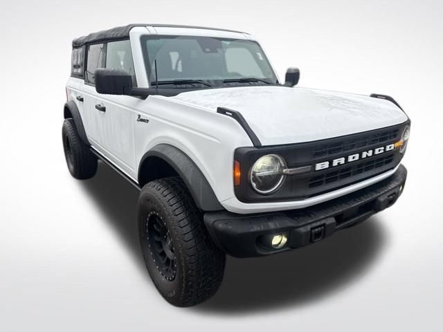 Used 2022 Ford Bronco Black Diamond image 7