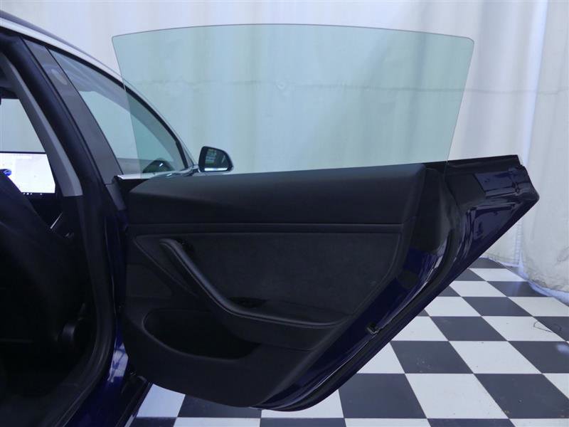 Used 2019 Tesla Model 3 Long Range image 27