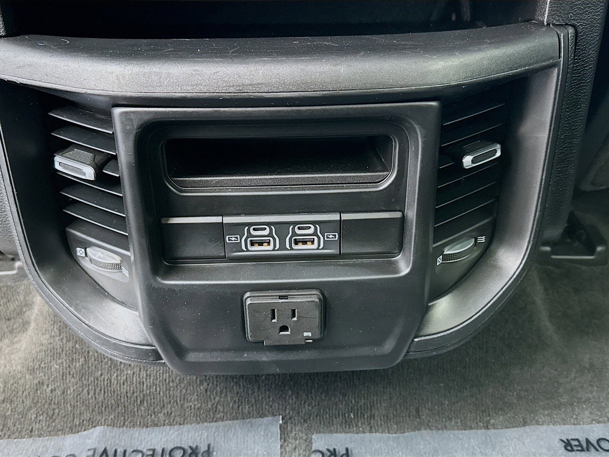 Used 2021 RAM 1500 Laramie w/ Off Road Group AWD/4WD image 16