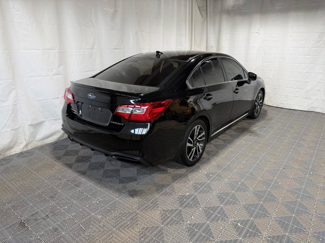 Used 2018 Subaru Legacy 2.5i Sport AWD/4WD image 6