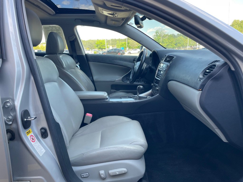 Used 2007 Lexus IS 250 RWD image 19