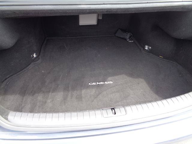 Used 2017 Genesis G80 3.8 RWD image 10