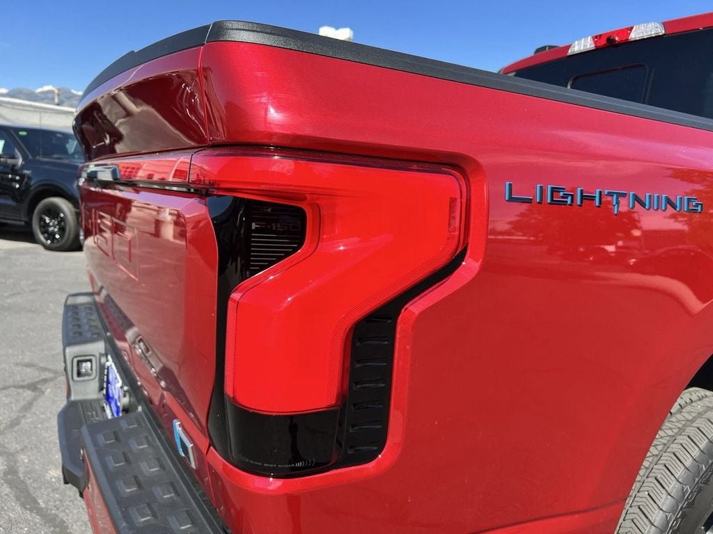 New 2023 Ford F150 Lightning Lariat AWD/4WD image 35