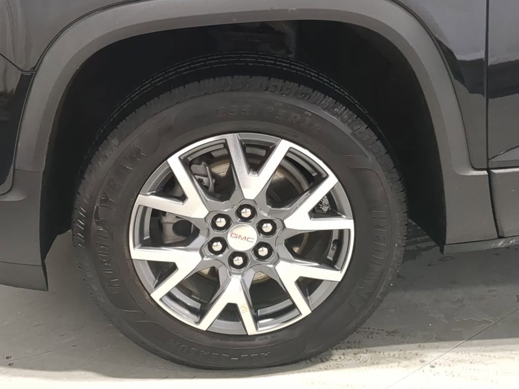 Used 2022 GMC Acadia SLT w/ LPO, Floor Liner Package image 17