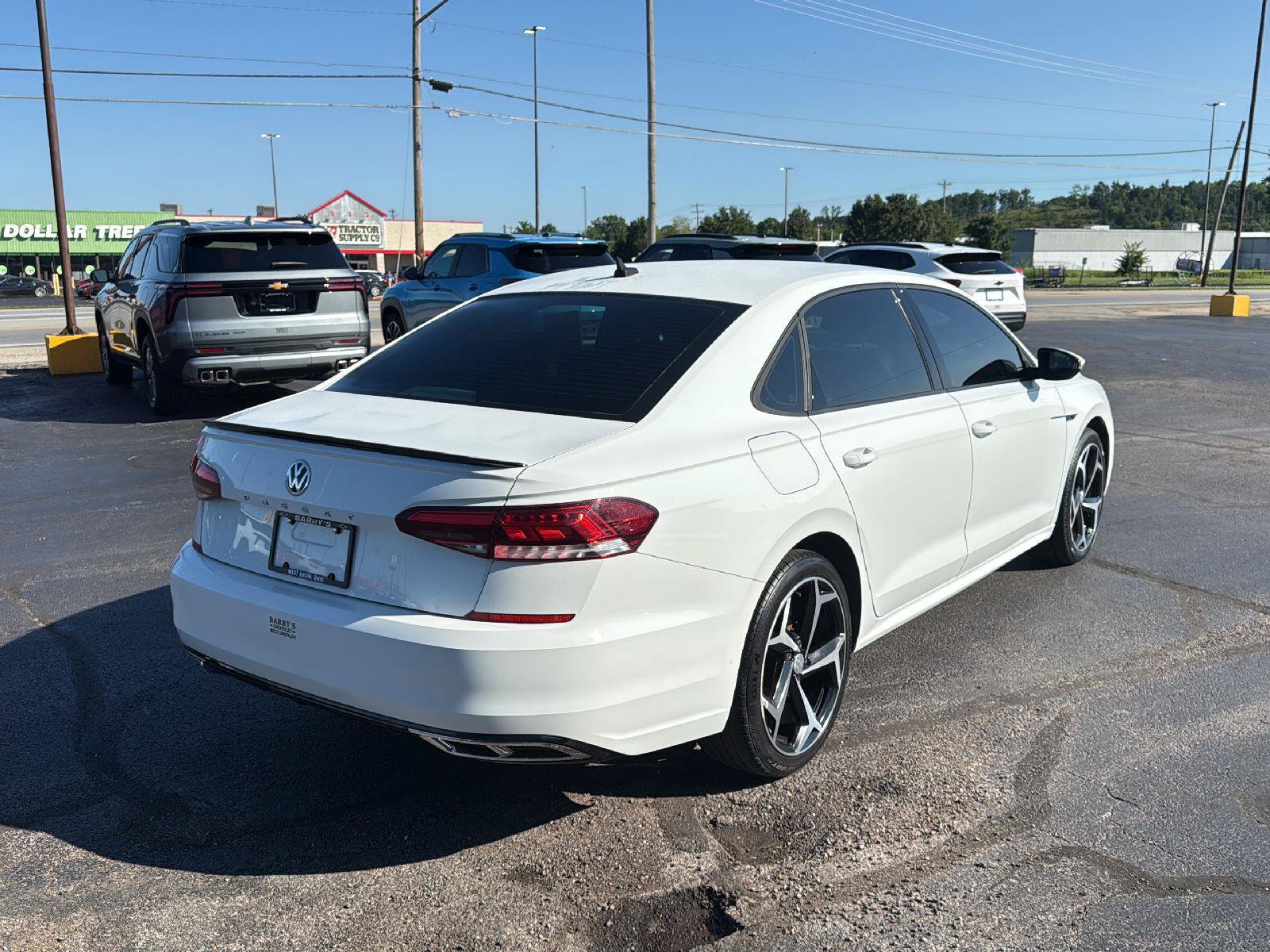 Used 2021 Volkswagen Passat 2.0T R-Line FWD image 5