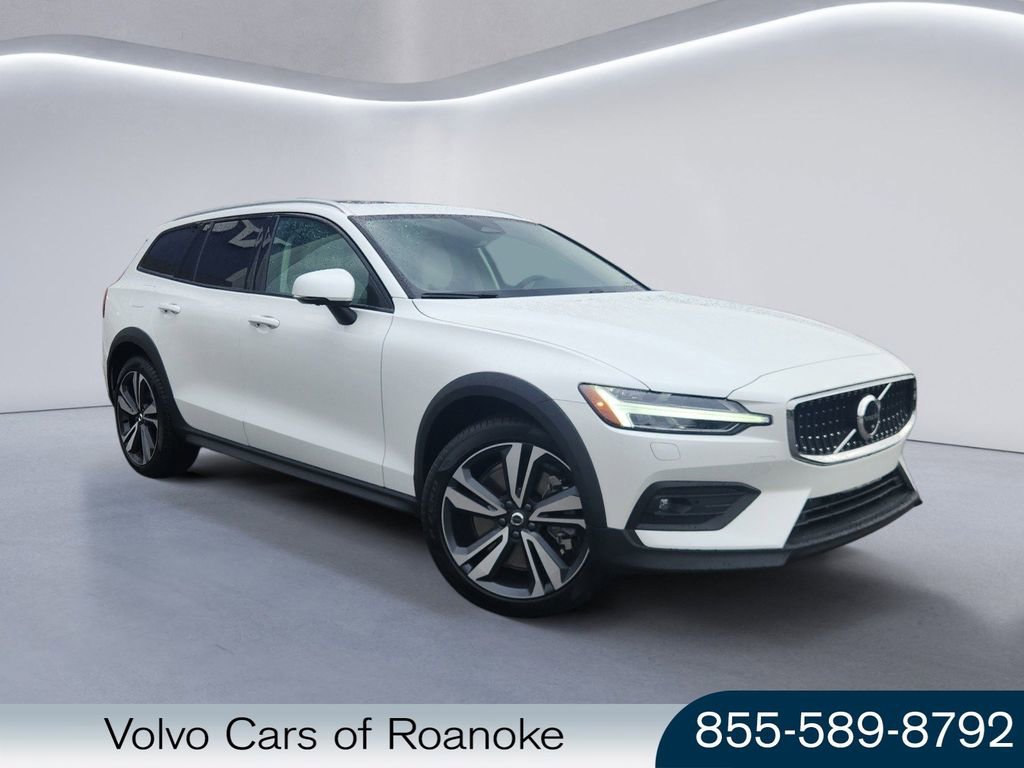 New 2026 Volvo V60 B5 Cross Country Plus w/ Protection Package Premier