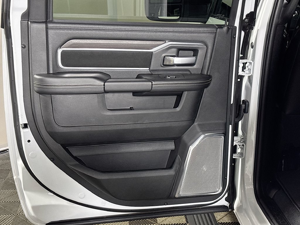 New 2026 RAM 2500 Laramie AWD/4WD image 20