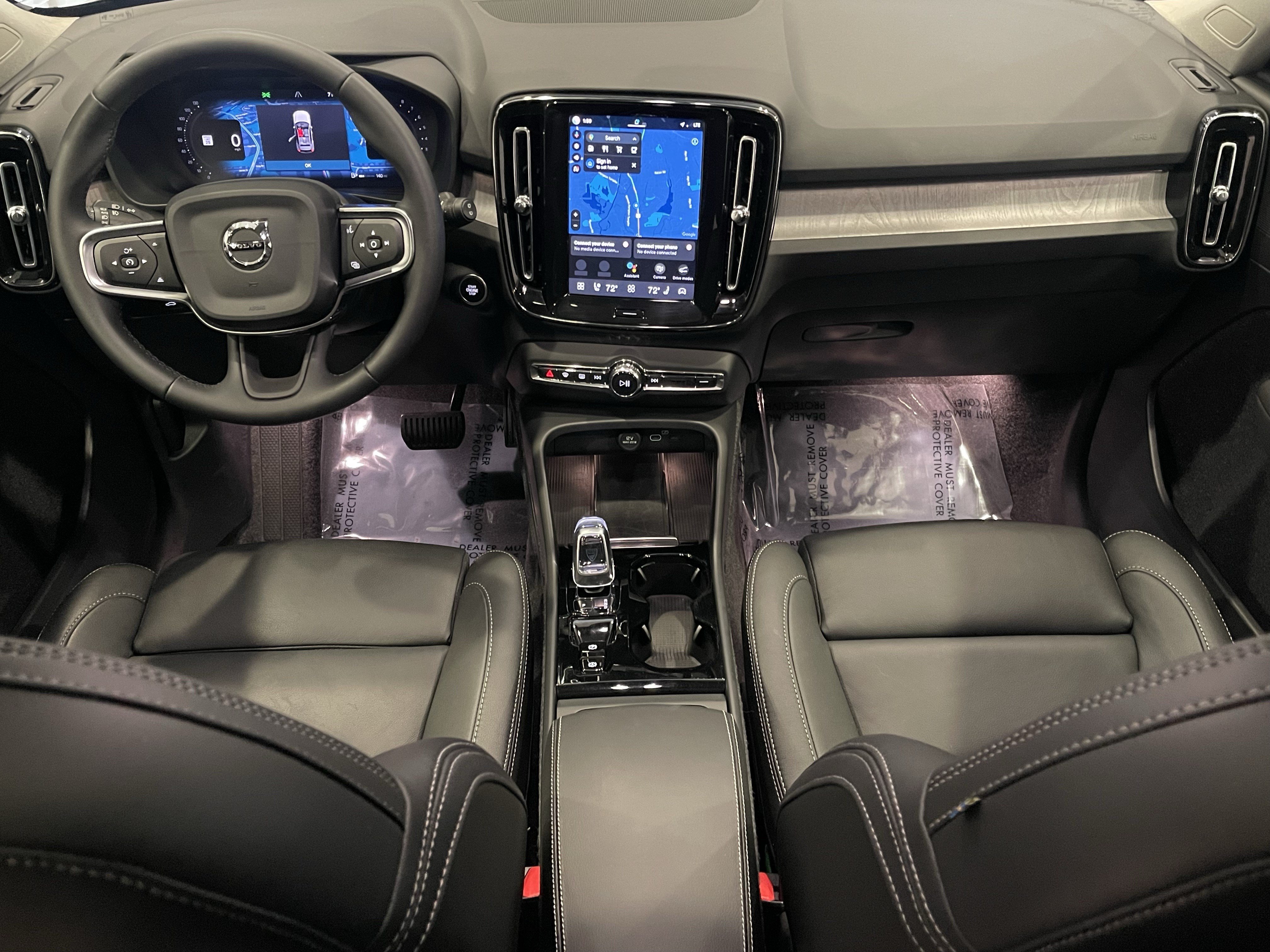 Used 2025 Volvo XC40 B5 Plus w/ Climate Package AWD/4WD image 16
