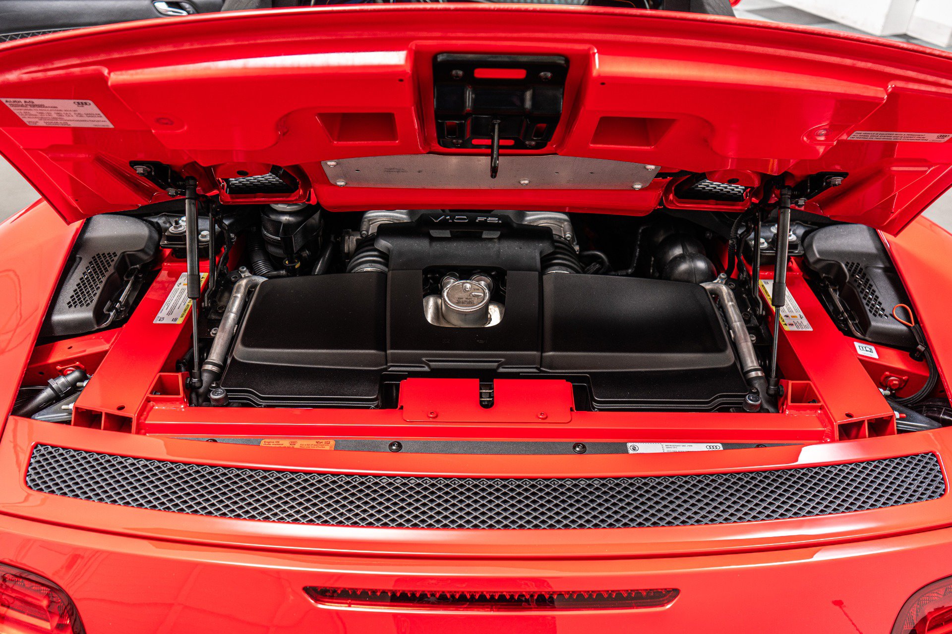 Used 2014 Audi R8 V10 AWD/4WD image 12