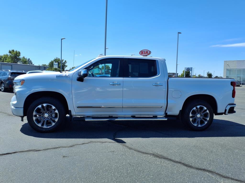 Used 2022 Chevrolet Silverado 1500 High Country w/ Technology Package image 5