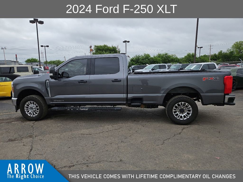 Used 2024 Ford F250 XLT AWD/4WD image 7