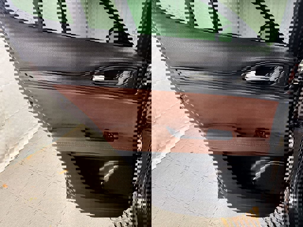 Used 2018 Alfa Romeo Stelvio AWD image 14