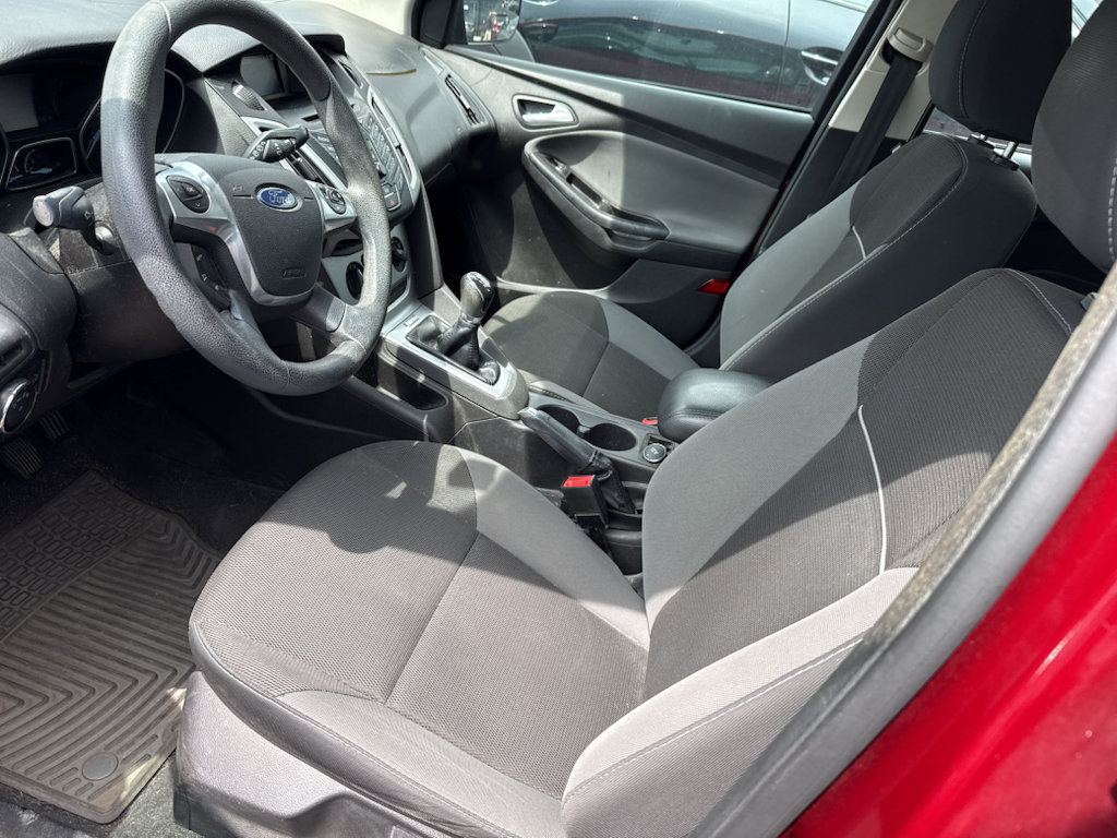 Used 2014 Ford Focus SE FWD image 10