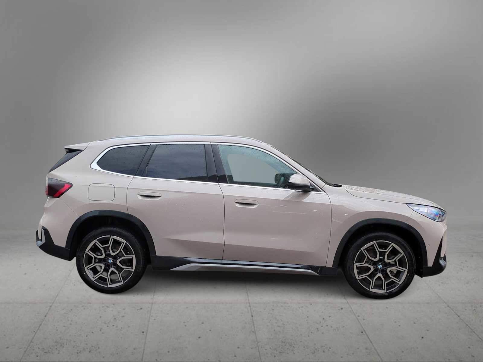 New 2026 BMW X1 xDrive28i w/ Technology Package image 9