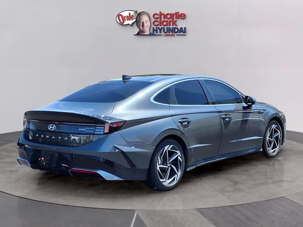 Used 2024 Hyundai Sonata SEL w/ Convenience Package FWD image 5