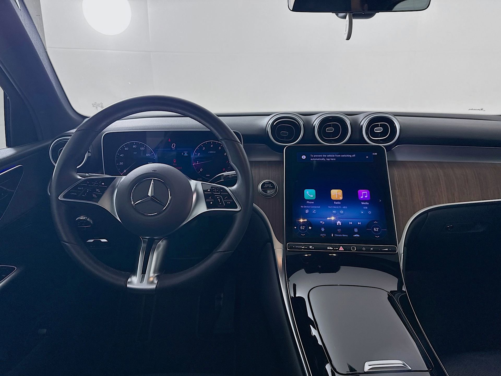 Certified 2025 Mercedes-Benz GLC 300 image 24