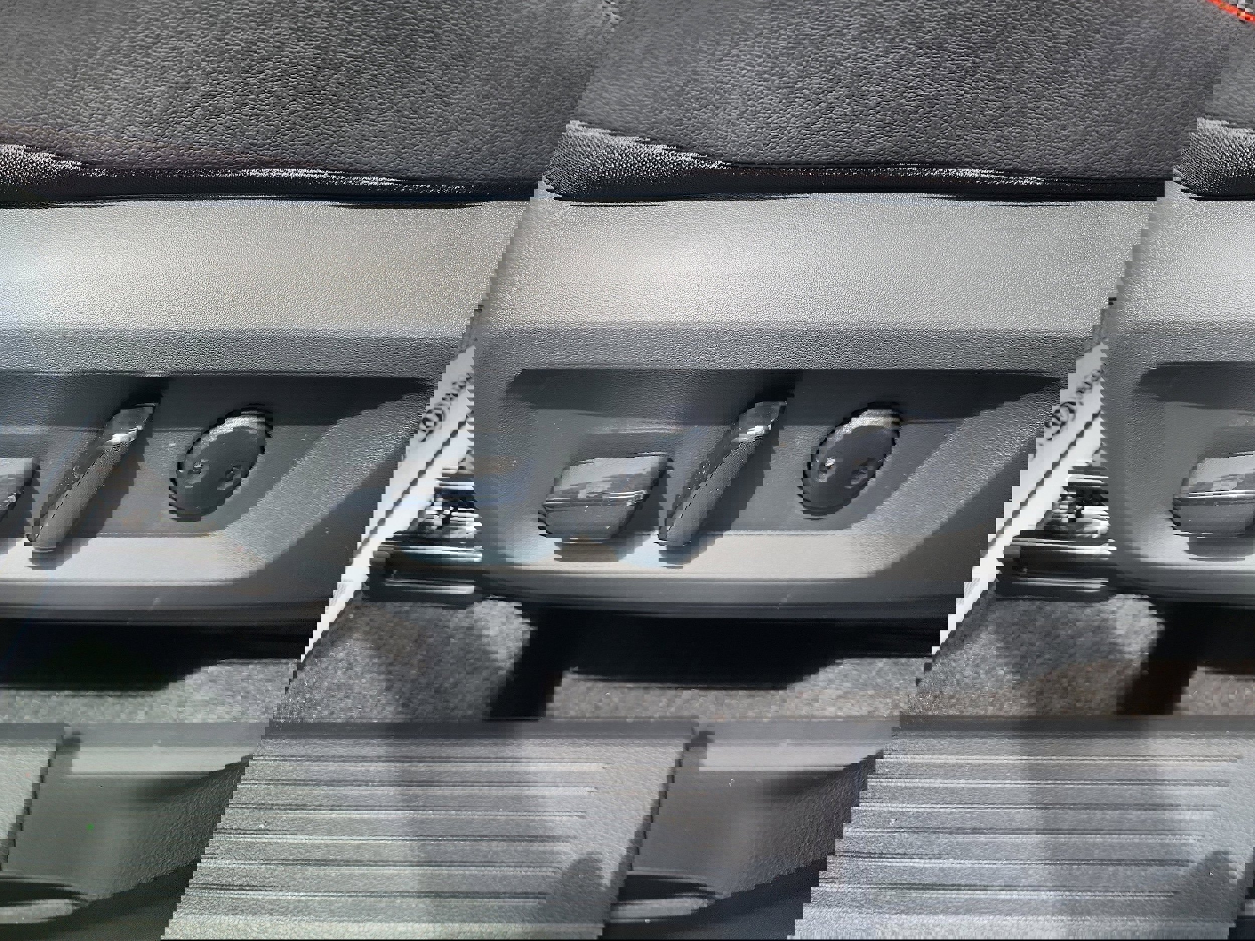 New 2026 Nissan Rogue SV image 12