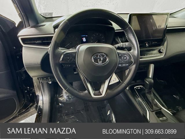 Used 2024 Toyota Corolla Cross SE w/ Moonroof Package image 11