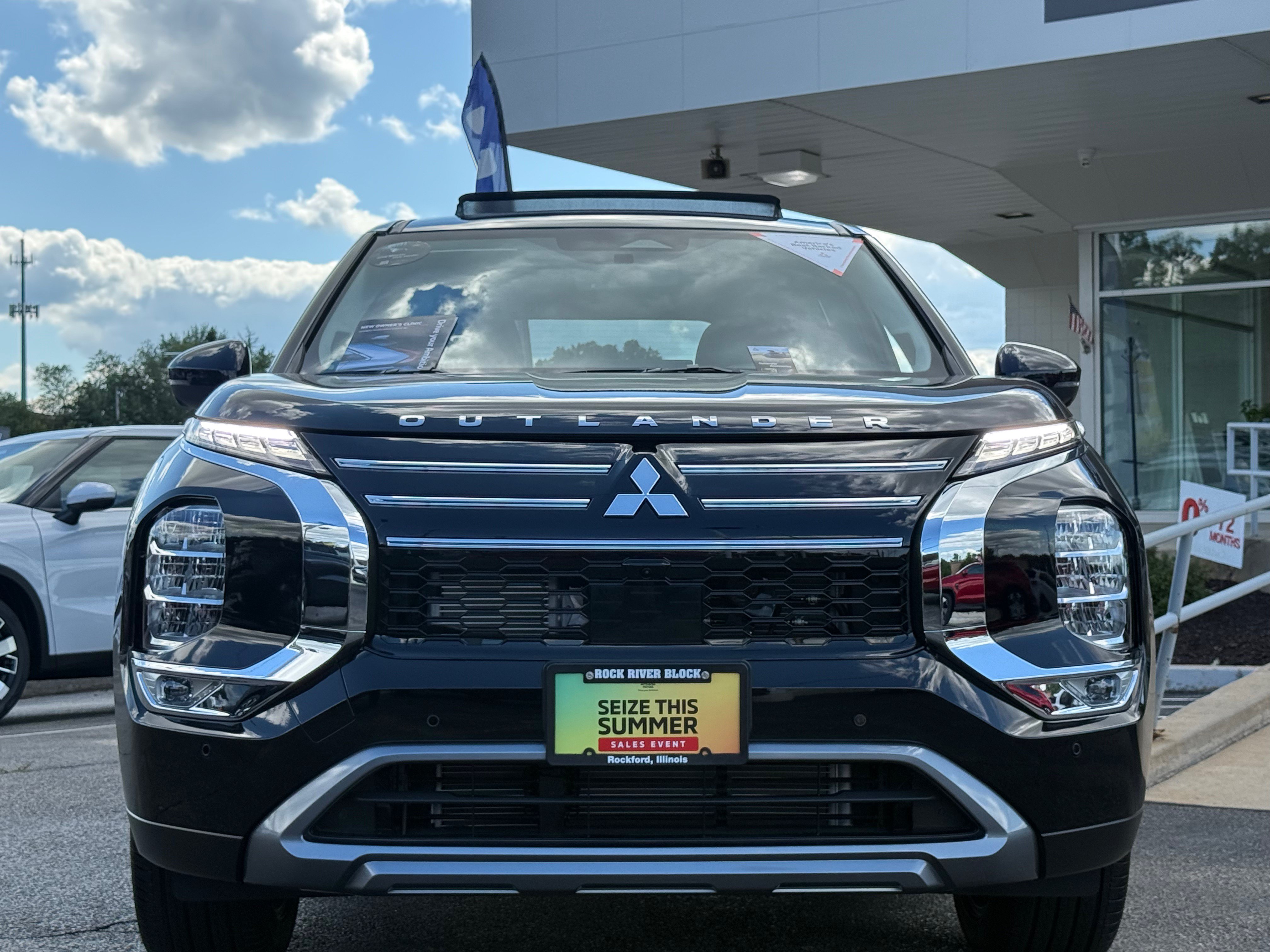 New 2026 Mitsubishi Outlander SE FWD image 18