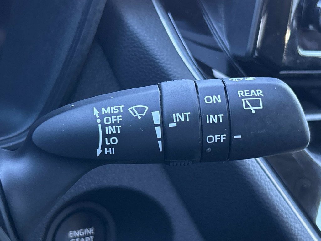 Used 2026 Toyota Corolla Cross LE FWD image 32