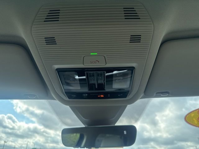 Used 2025 Volkswagen Atlas SEL image 18