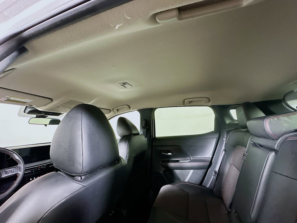 Used 2025 Nissan Kicks SR image 13