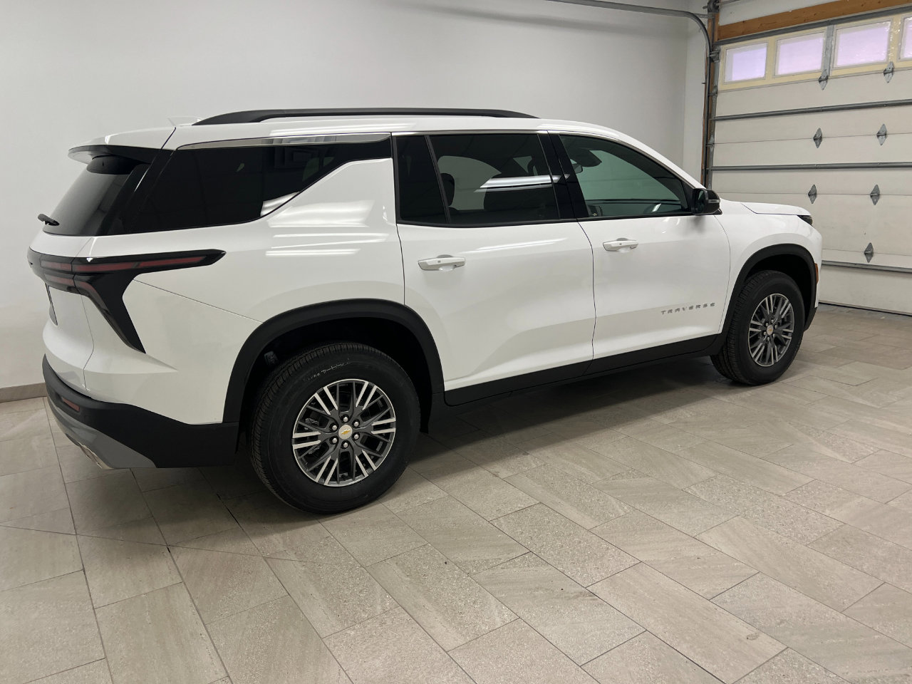 New 2026 Chevrolet Traverse LT image 7