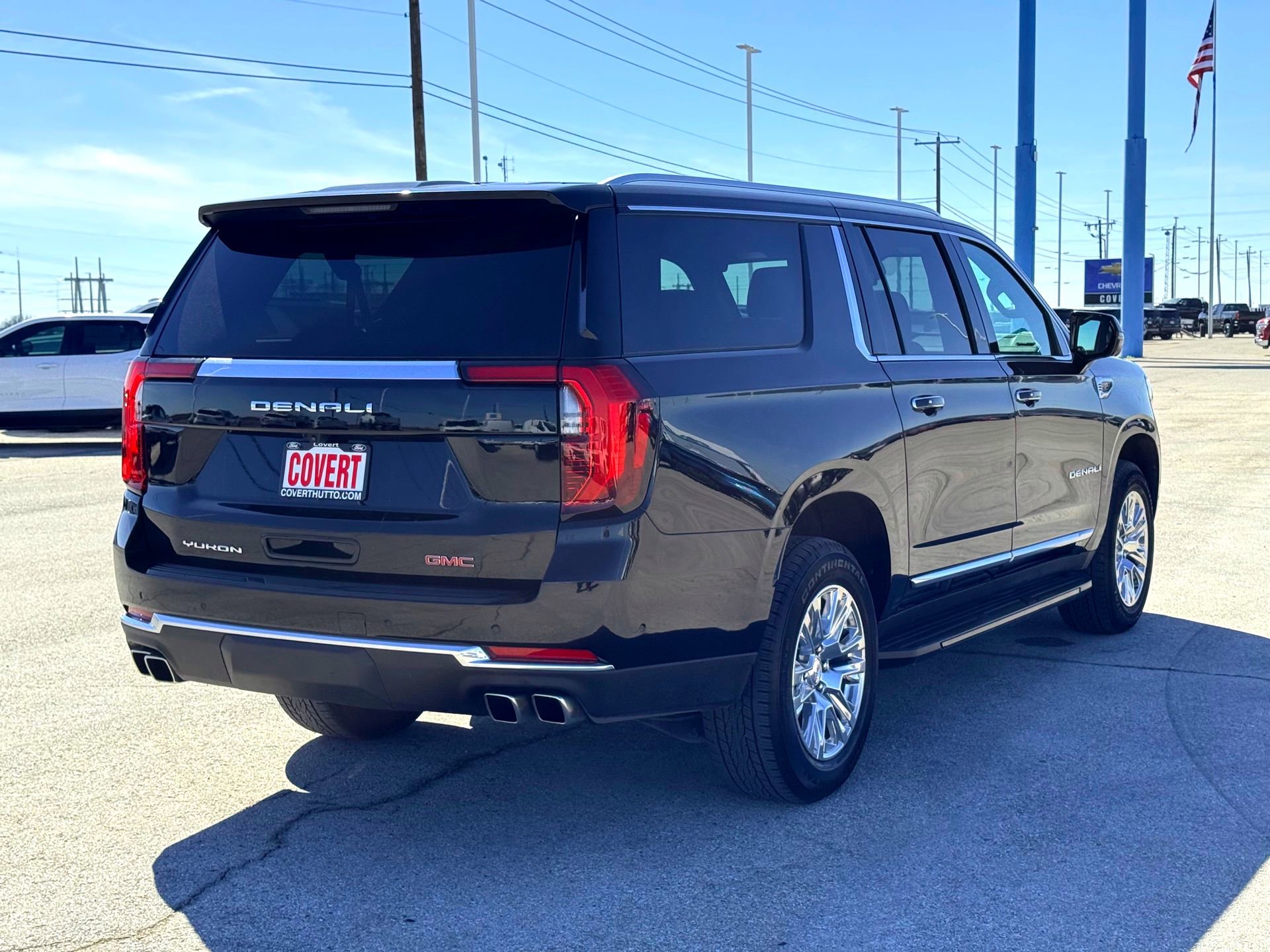 Used 2025 GMC Yukon XL Denali image 6