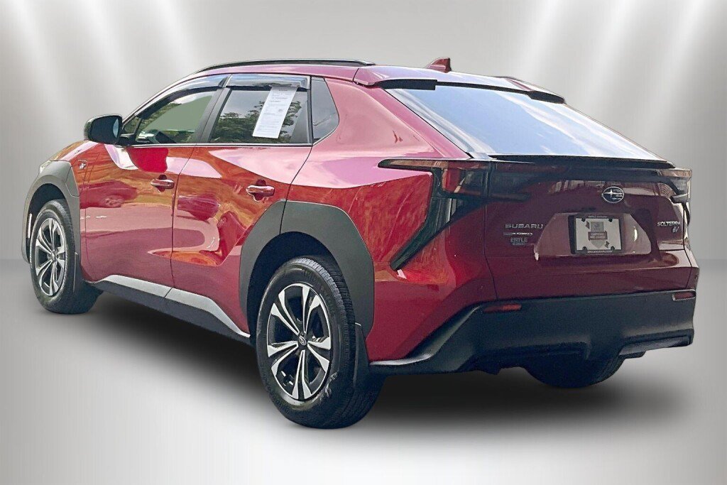 Certified 2025 Subaru Solterra AWD/4WD image 4