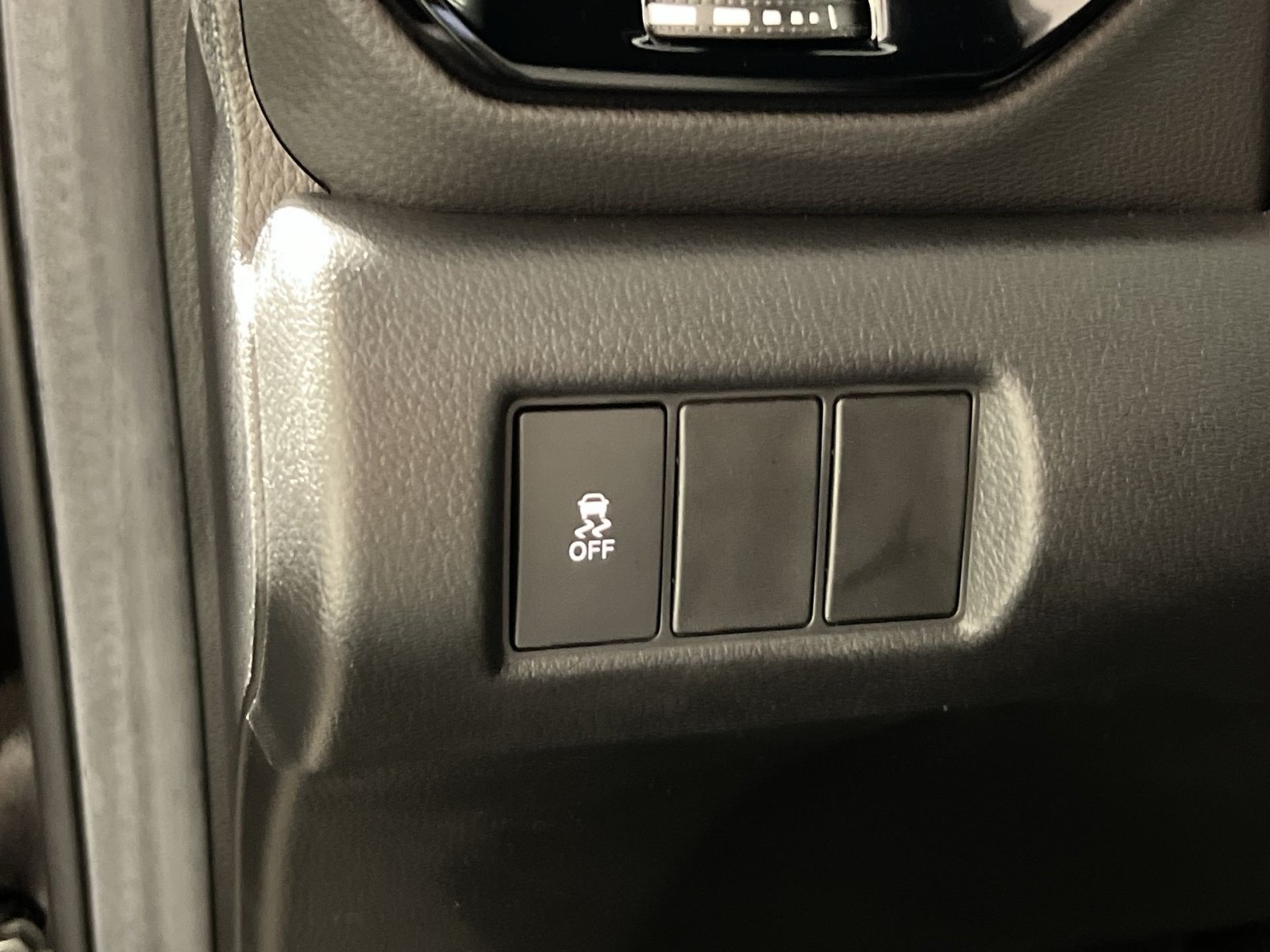 Used 2025 Honda Pilot Sport image 32