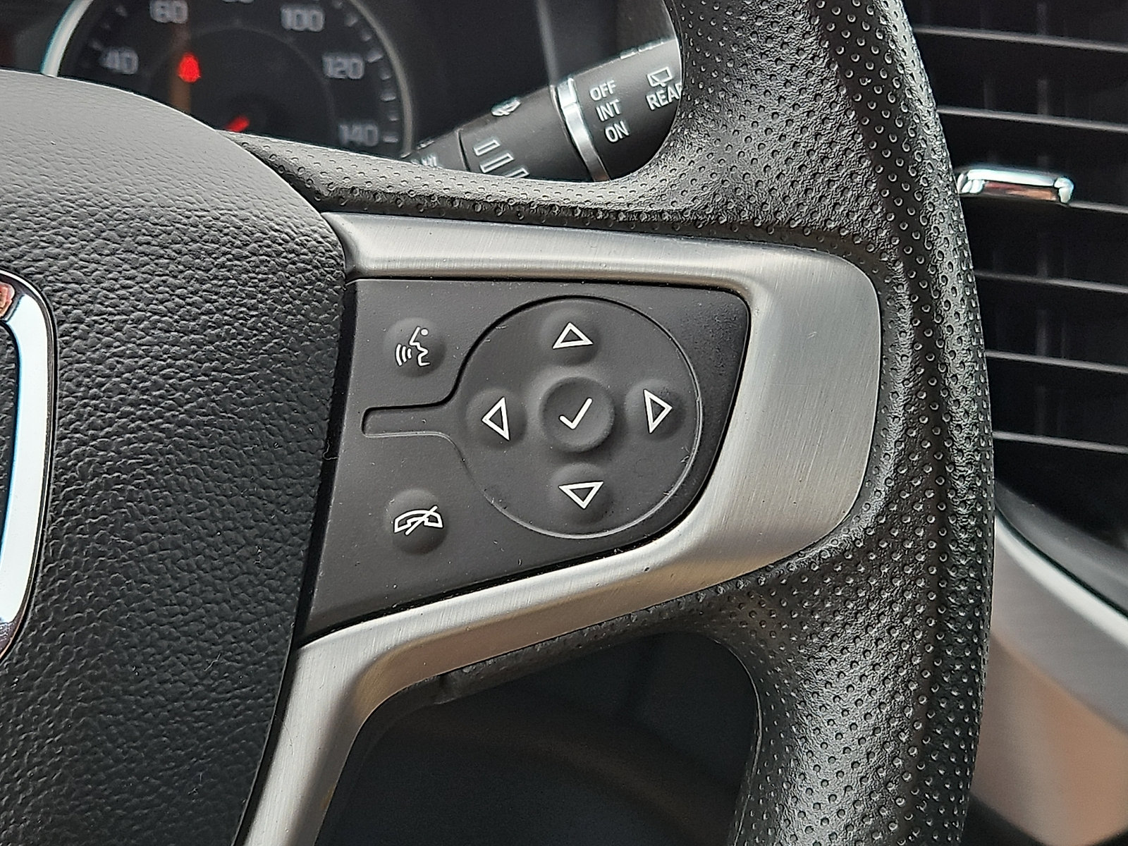 Used 2023 GMC Acadia SLE AWD/4WD image 21