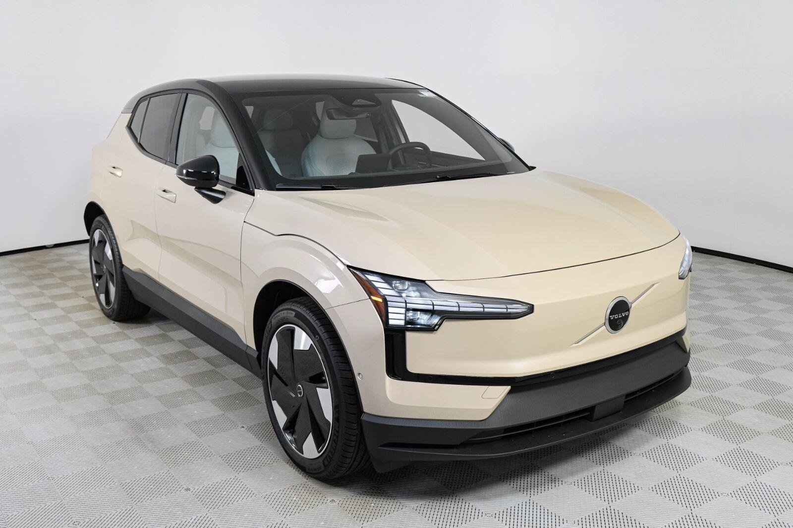 New 2026 Volvo EX30 Ultra w/ Protection Package AWD/4WD image 25