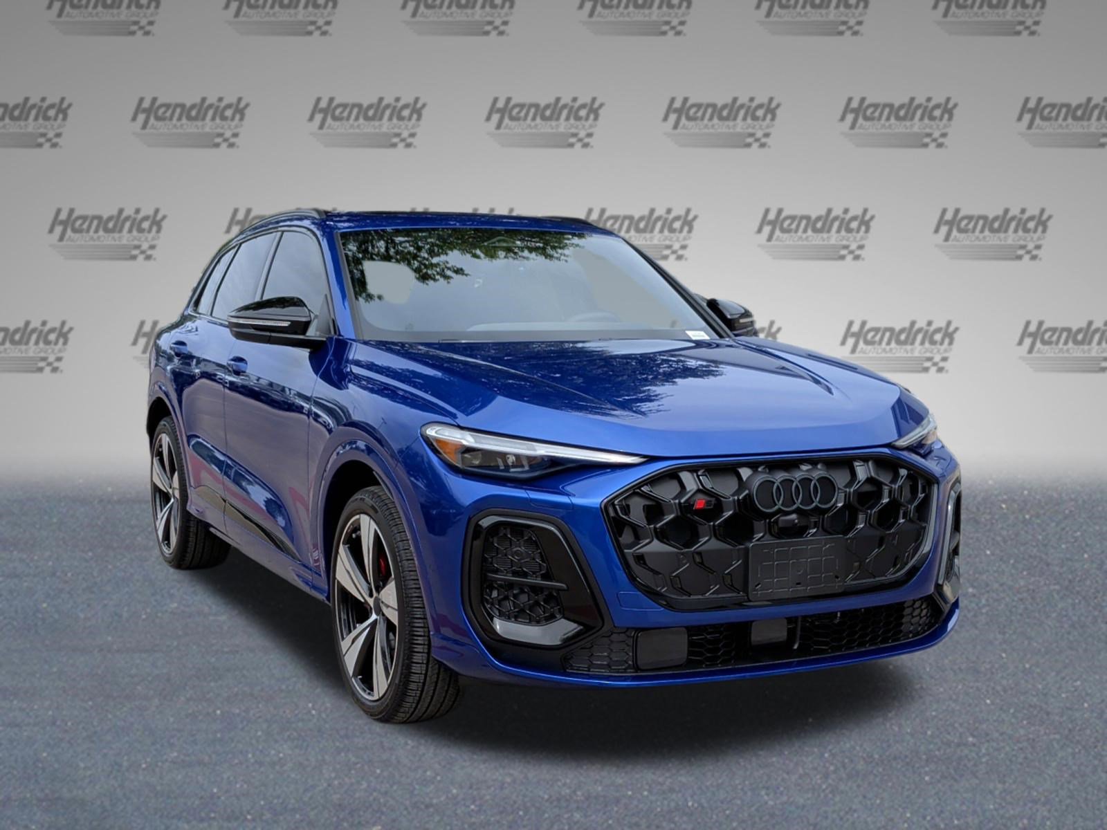 New 2026 Audi SQ5 Prestige image 2