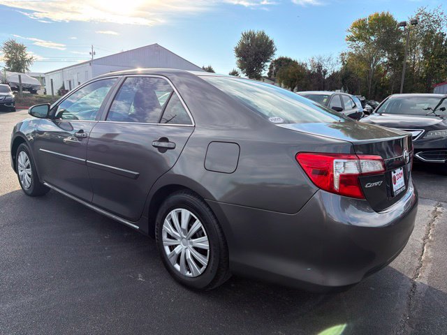 Used 2014 Toyota Camry LE FWD image 6