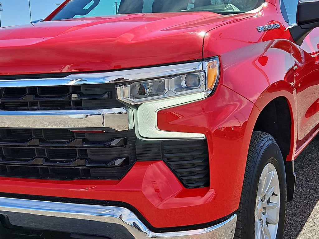 Used 2025 Chevrolet Silverado 1500 LT image 7