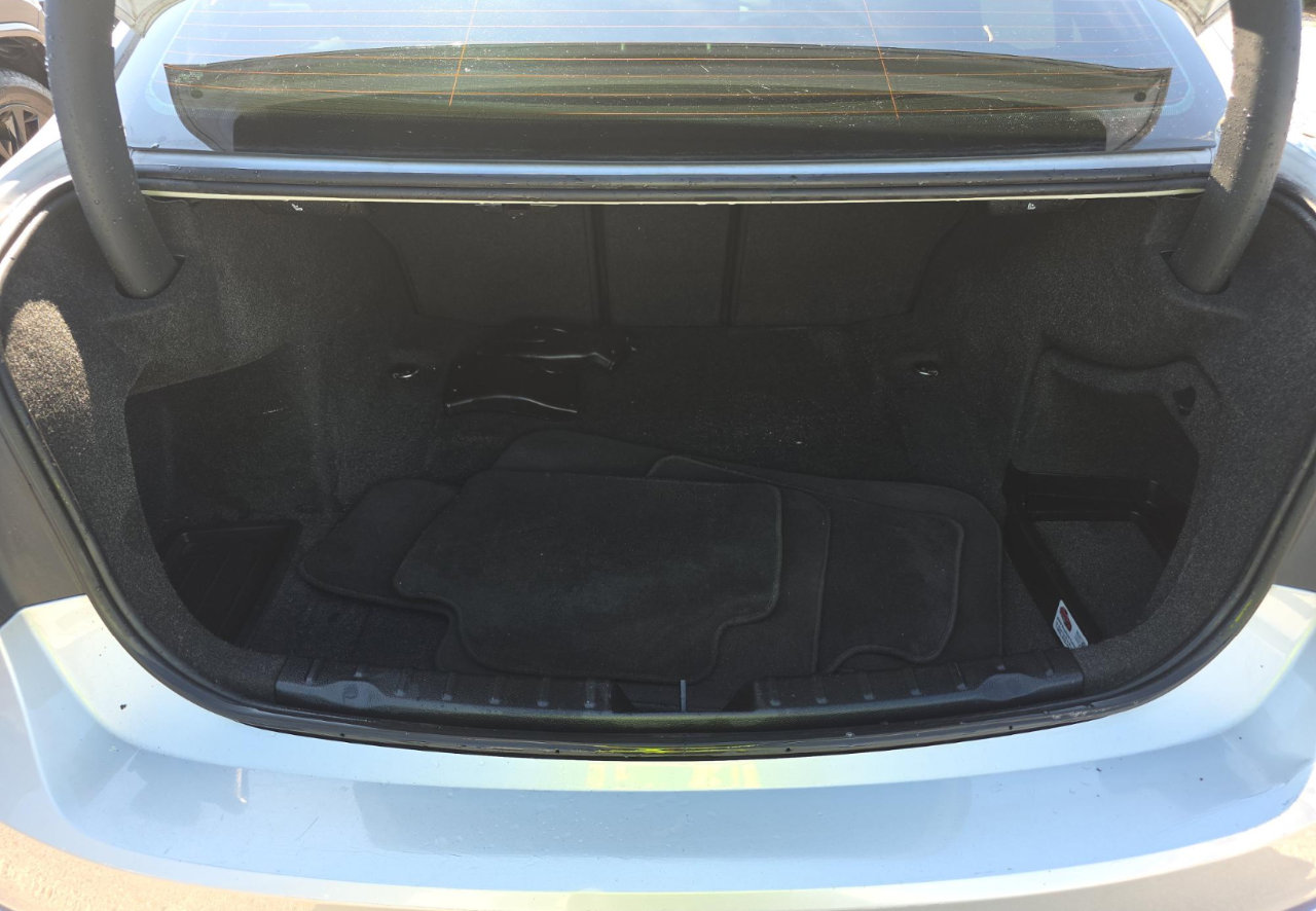 Used 2013 BMW 320i Sedan image 13