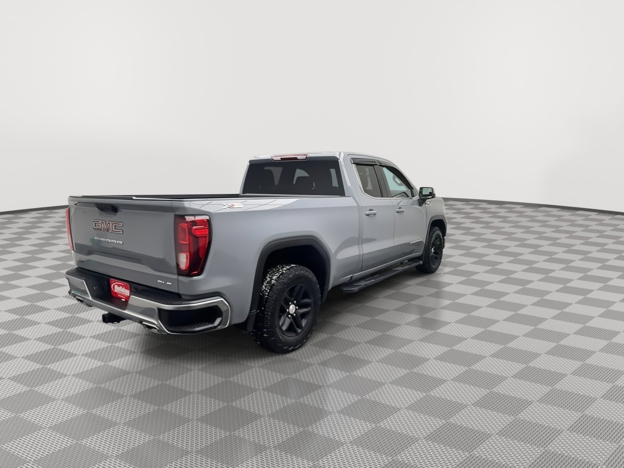 Used 2024 GMC Sierra 1500 SLE w/ X31 Off-Road Package image 39