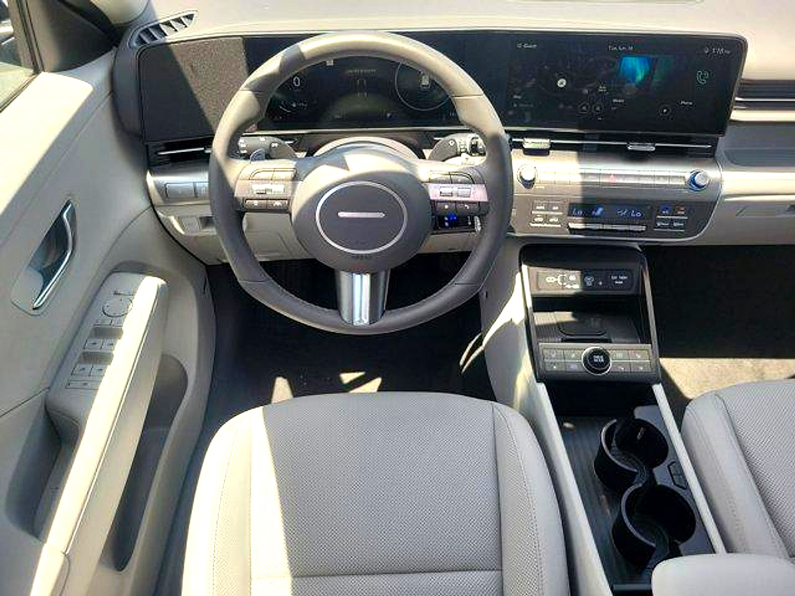 Used 2024 Hyundai Kona Limited FWD image 15