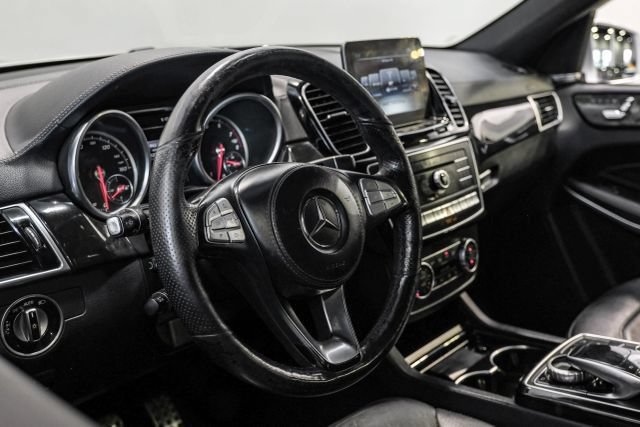 Used 2017 Mercedes-Benz GLS 550 4MATIC image 23
