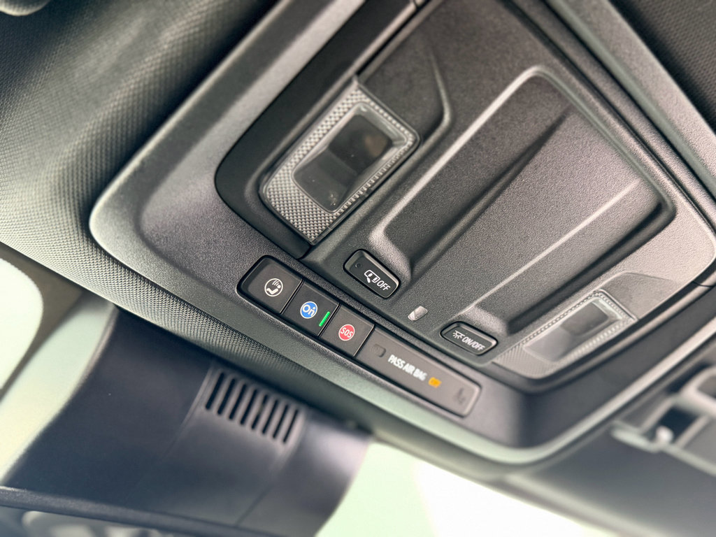 Used 2025 GMC Sierra 2500 AT4 image 31