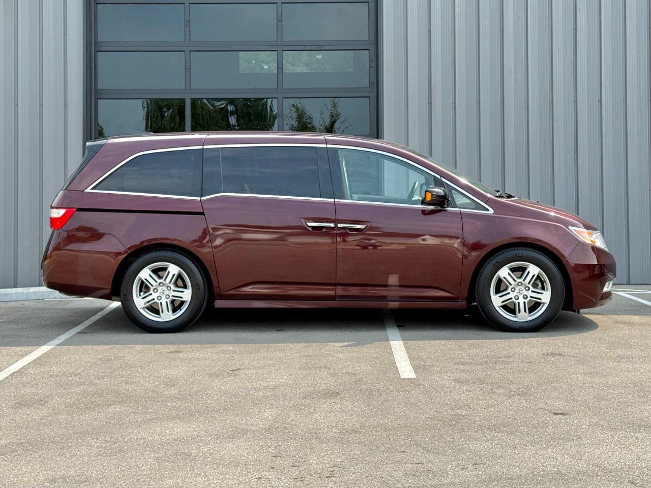 Used 2011 Honda Odyssey Touring image 4