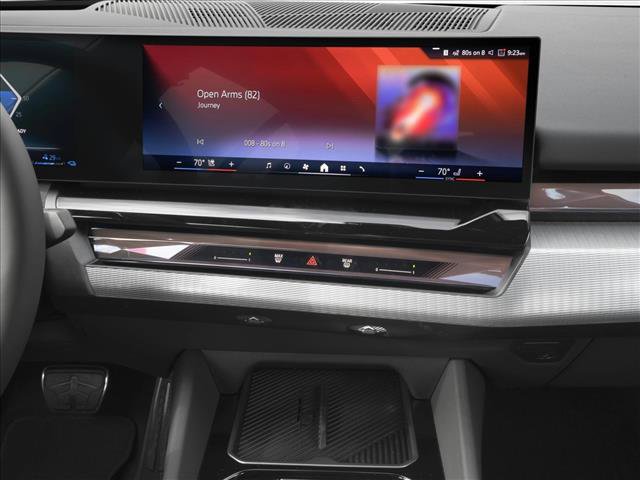 New 2027 BMW 550e xDrive AWD/4WD image 7