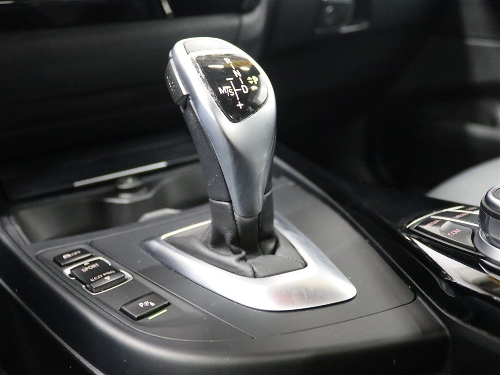 Used 2017 BMW 230i xDrive Coupe AWD/4WD image 35