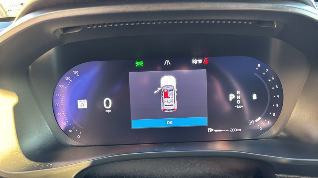 Certified 2024 Volvo XC40 B5 Ultimate w/ Climate Package image 15