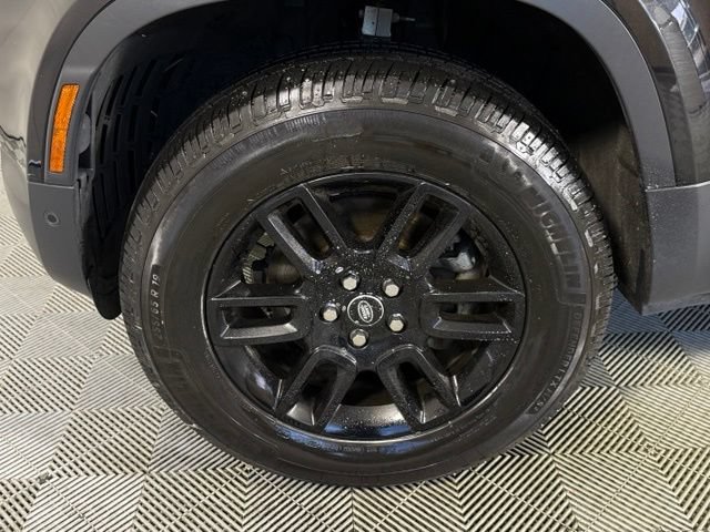 Certified 2025 Land Rover Defender 110 S AWD/4WD image 18