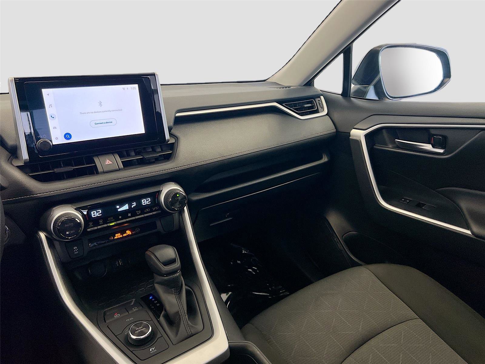 Used 2025 Toyota RAV4 XLE image 22